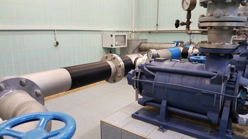 Reale WEHA Installation an der zentralen Wasserleitung einer Wohnanlage